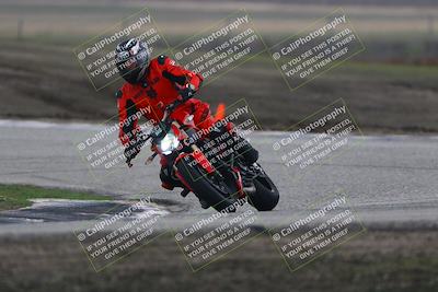 media/Nov-29-2025-TrackDaz (Sat) [[10ae2d9bce]]/B Group/Session 3 (Outside Grapevine)/